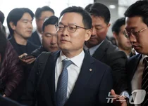 '3.6조 유증' 한화에어로 주총 투심 엇갈려..'오를 주식이야' vs '철회해야'