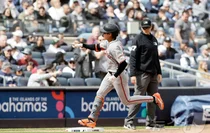 이정후, 양키스 상대 연타석 홈런..경기 MVP 먹었다