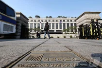 '윤석열 탄핵심판 선고' 학교에서, 광장에서 다같이 모여서 본다