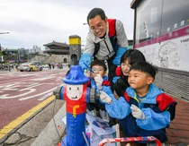 현대모비스, 임직원가족 소화전 도색 봉사활동