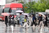 전국 곳곳에 동남아성 스콜..수도권·전남·경남·제주 '물폭탄'