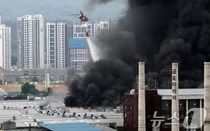 금호타이어, 광주 공장에 대형 화재...하늘에 시커먼 연기 가득