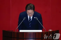 李대통령, 초등 자매 화마에 잃은 부산 부모 위로 