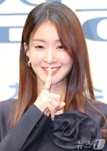 이시영, 동의 없이 둘째 임신 이어 美 레스토랑 민폐 논란