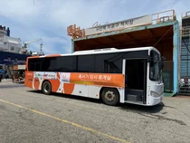 냉방버스·찾아가는 얼음생수…조선소는 지금