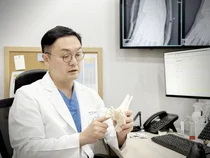 여름에 더 잘 보이는 무지외반증, 흉터 거의 없는 ‘MICA 수술’로 해결 가능