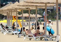 올 기업 여름휴가 평균 3.7일…회사 절반 휴가비 지급