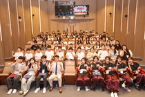 롯데장학재단, 청소년 멘토 100명에 장학금 전달