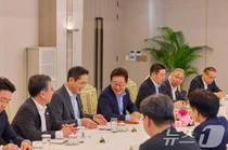 李대통령 청년고용 요청에 화답…삼성·SK·한화·포스코 1.8만명 '신규 채용'