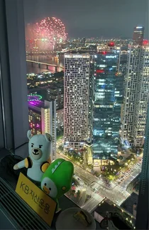 한부모가정에 세계불꽃축제 선사한 자산운용사