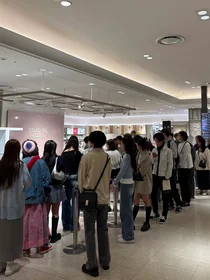 신세계百, 日 시부야 중심에 K-패션 팝업 오픈...런웨이 무대도 선보여