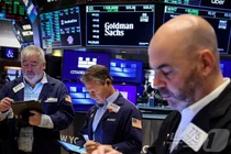 美증시, 지역은행 부실대출에 발목..TSMC 호재에도 일제 하락