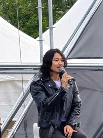 김남길, 인기 투표 정상…기부 콘서트로 선한 영향력 확산