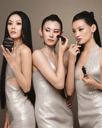 헤라, 2025년 홀리데이 컬렉션 출시