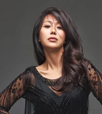 박혜신, 여자 트롯 1위…고급스런 무대로 압도