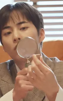 시우민, K-POP 남자 1위…시즌 그리팅 비하인드 공개