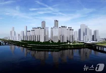 압구정 3구역, 층 수 낮췄다...기존 70층 →65층 변경