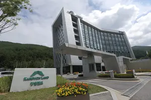 강원랜드, '하우스는 망하지 않아'..1분기 영업익 700억원 잭팟
