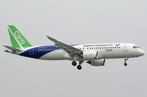 중국 자체 제작 대형 여객기 첫 취항