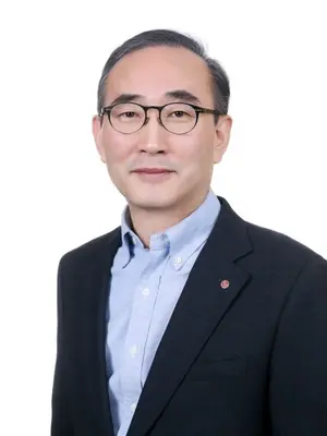 KT, 김영섭 신임 대표이사 선임..'LG물 주입한다'