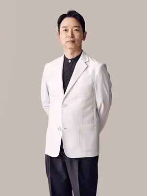 초고도근시와 고도난시까지 적용 가능한 렌즈삽입술