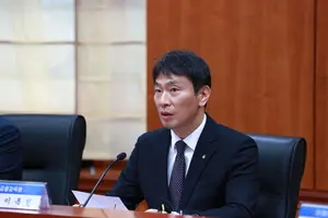 최후통첩에서 지원으로 선회한 이복현..태영건설 워크아웃 청신호?