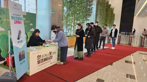 안쓰는 보조배터리 대신 새 건전지 드립니다