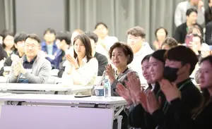 현대그룹 한낮의 재즈콘서트 개최...현정은표 감성경영 