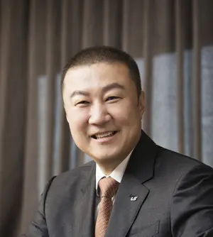 LS, 구자열 의장 56억원..구자은 회장 52억원