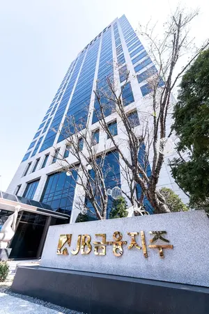 JB금융, 1분기 사상 최대 순익..지방지주 최초 1분기 배당