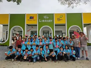 국민은행, 노사공동으로 베트남 중학교에 도서관 선물