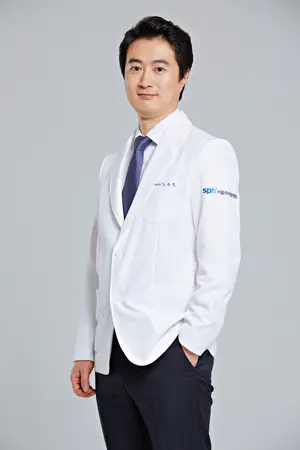 팔꿈치 통증 유발하는 '테니스엘보' 초기 치료 중요