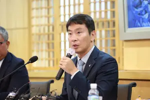 이복현 