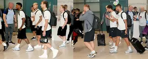 토트넘 선수단 공항 패션 '투미(TUMI)' 아이템
