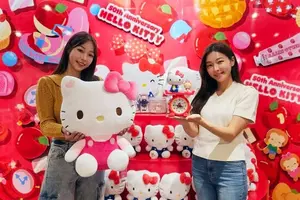 '50살 헬로키티' 마지막 팝업스토어 