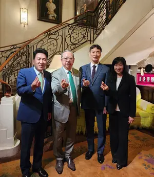 함영주 하나금융 회장, 금감원장과 홍콩 무역발전국 회장 예방  