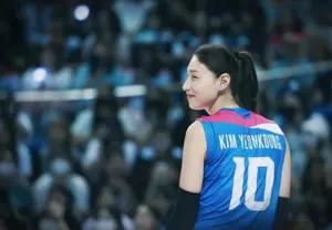팬들이 뽑는 여자 배구 MVP, 김연경 1위! 강소휘·정호영도 선전 중