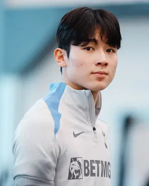 양민혁, 축구계 히어로 등극…토트넘 선배 손흥민과 나란히 1·2위