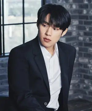 김성철, 뮤지컬 남자 배우 1위 질주…김준수와 최재림의 도전은