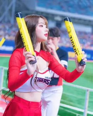 염세빈, 3관왕 도전 막판 추격 개시…치어리더 팬투표 현재 1위 이주은