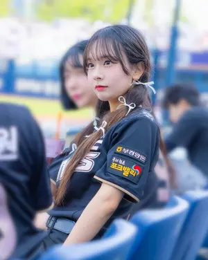 치어리더 김가은 1위…염세빈·이소민 상위권 유지