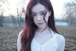 윈터, 2천표 돌파하며 여 아이돌 1위…문샤넬·카리나 뒤따라