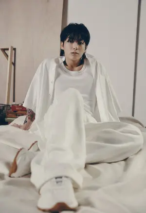 방탄소년단 정국, 10억 원 통 큰 기부...연예계 산불 피해 지원 릴레이 온정 