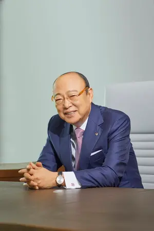 김승연 회장, 한화 지분 11.32% 세 아들에 증여..'한화에어로 증자로 승계' 논란 차단