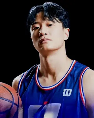 허웅, 비시즌에도 뜨거운 인기몰이 성공으로 1위