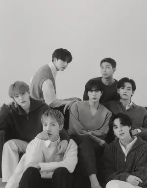 방탄소년단, 완전체 활동 임박…K-POP 그룹 부문 인기투표 1위