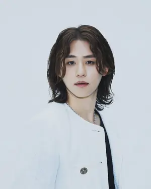 이솔로몬, 발라드 부문서 3관왕…'메이저나인'과 새 출발 알린 감성 보컬