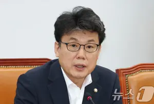 '진성준, 