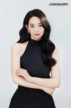프리미엄 헤어기기 글램팜, 모델에 배우 신민아 발탁 