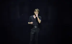 김준수, 뮤지컬 배우 1위 이어 라이브 무대로 장악